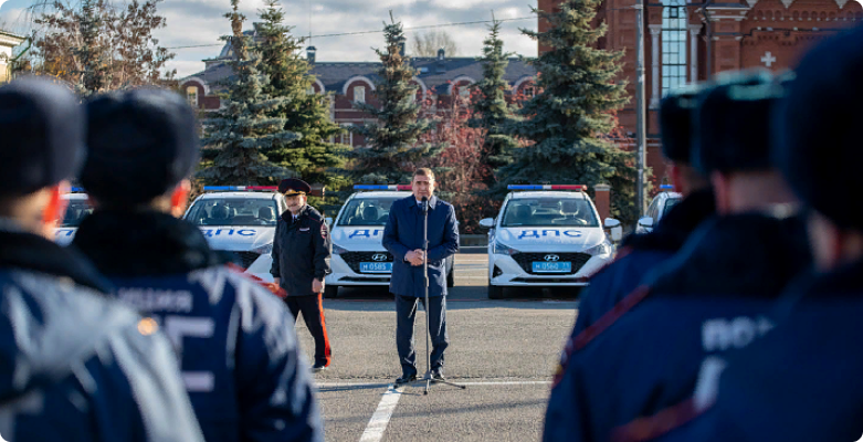 Алексей Дюмин передал 74 новых Hyundai Solaris тульской ГИБДД