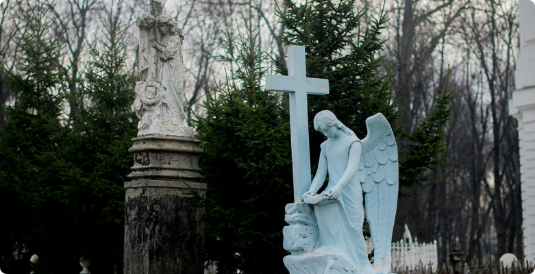 Идет сбор средств на реставрацию ангелов Всехсвятского кладбища