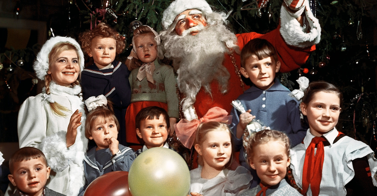 Дед Мороз и советские дети